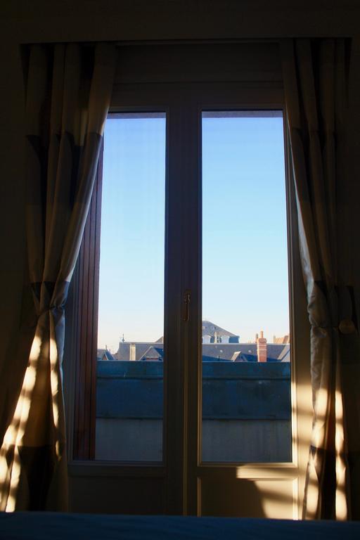 Oceane Apartment Довил Екстериор снимка